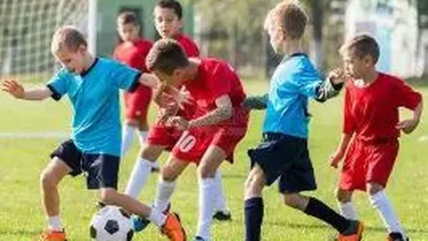 詹姆斯赛季首度揽获三双殊荣，助力球队击败国王，开启连胜新篇章